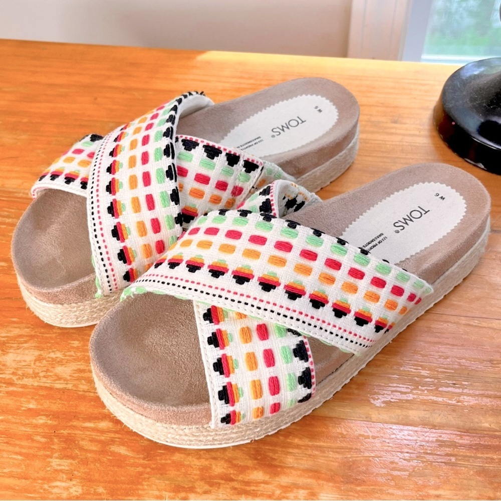 TOMS Paloma Criss-Cross Platform Sandals